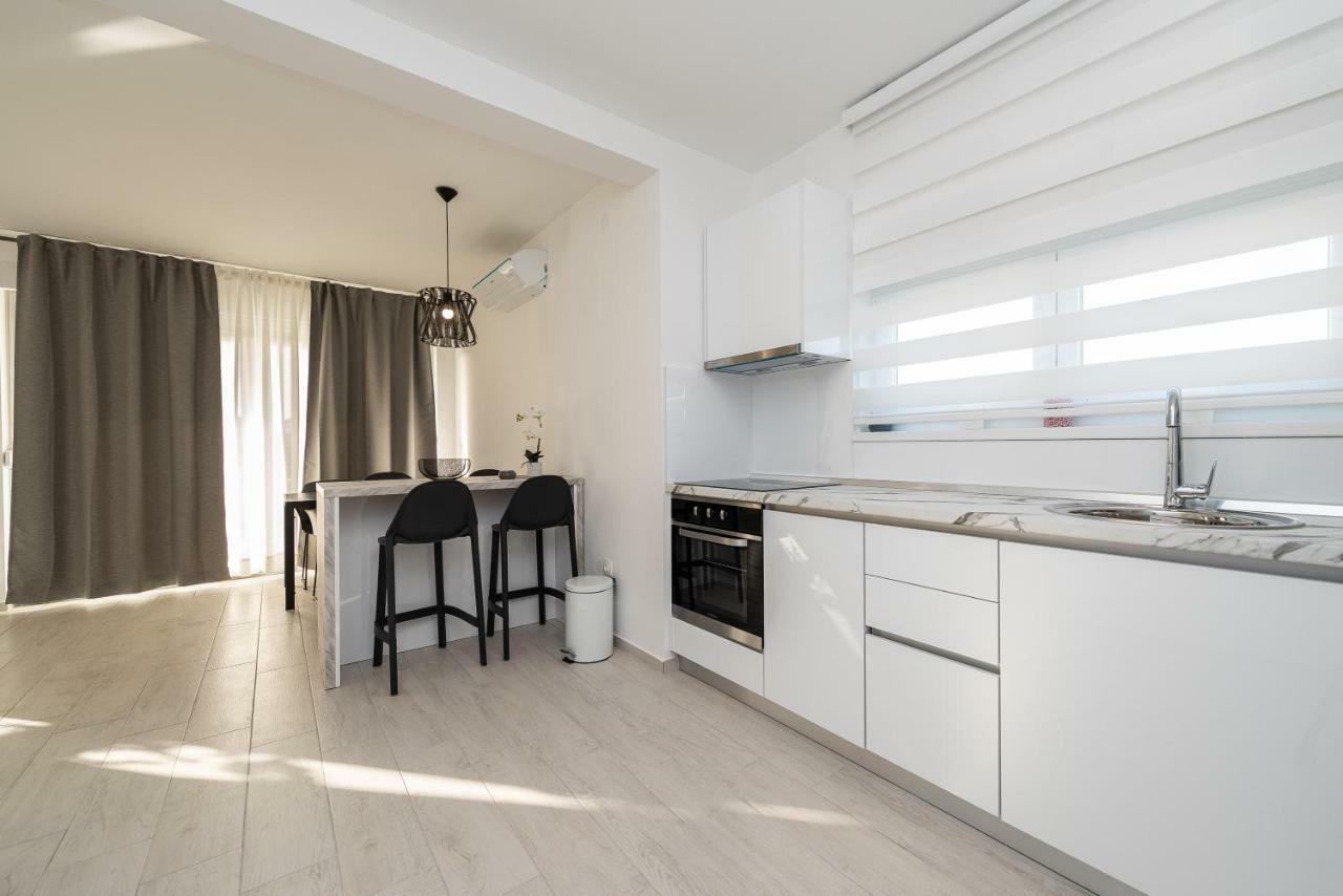 Apartments & Rooms Pool Villas Maris 诺瓦利娅 外观 照片