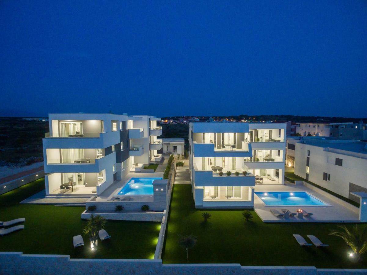 Apartments & Rooms Pool Villas Maris 诺瓦利娅 外观 照片